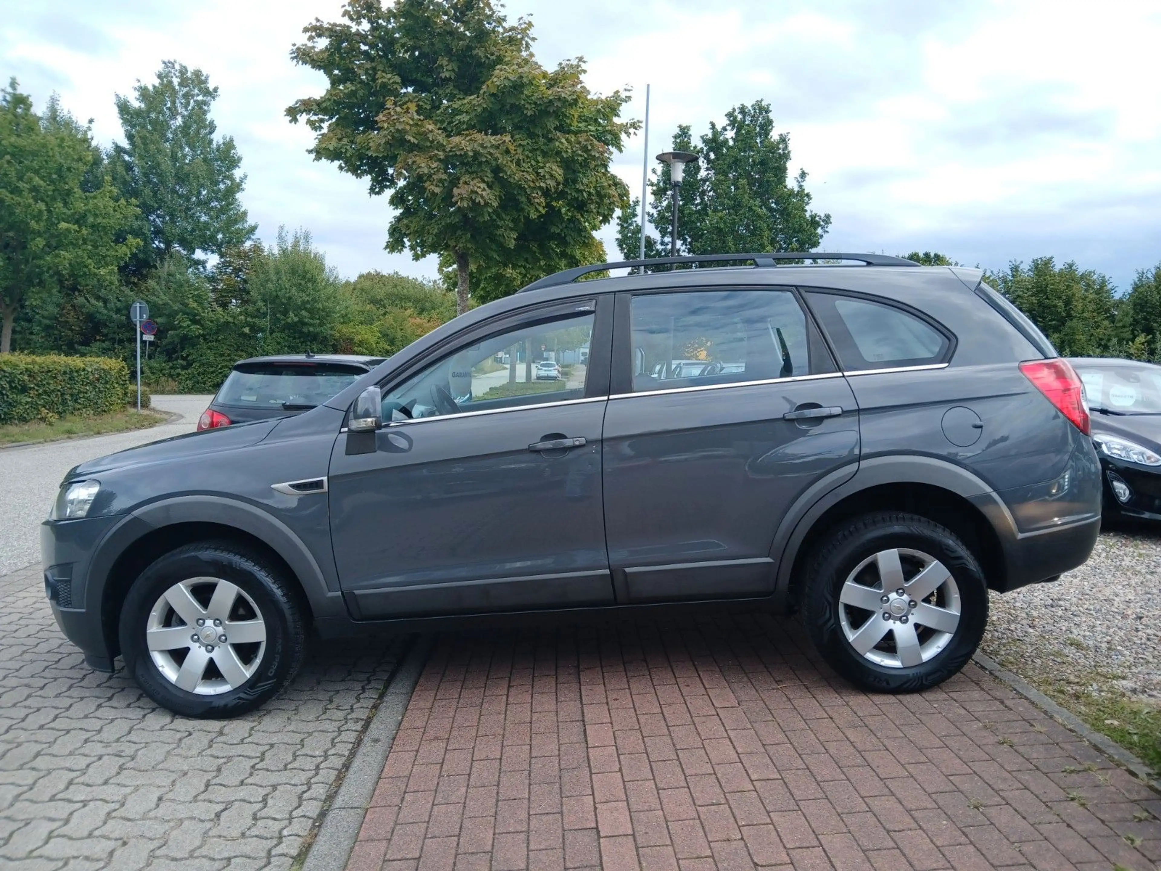 Chevrolet Captiva 2.4 LS 2WD 5-Sitzer BT-ALU-TOP"1 HAND"" — photo 5