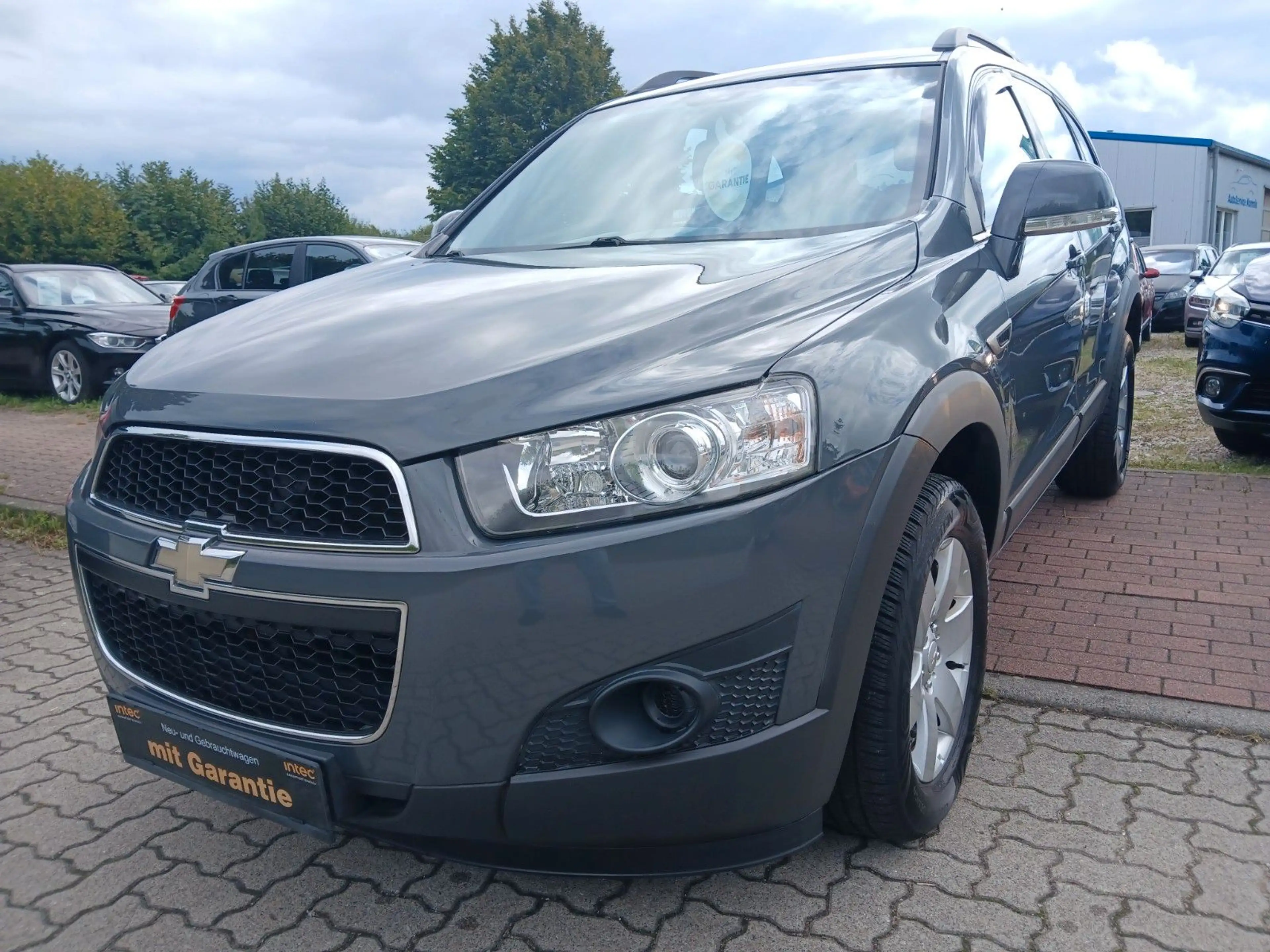 Chevrolet Captiva 2.4 LS 2WD 5-Sitzer BT-ALU-TOP"1 HAND""