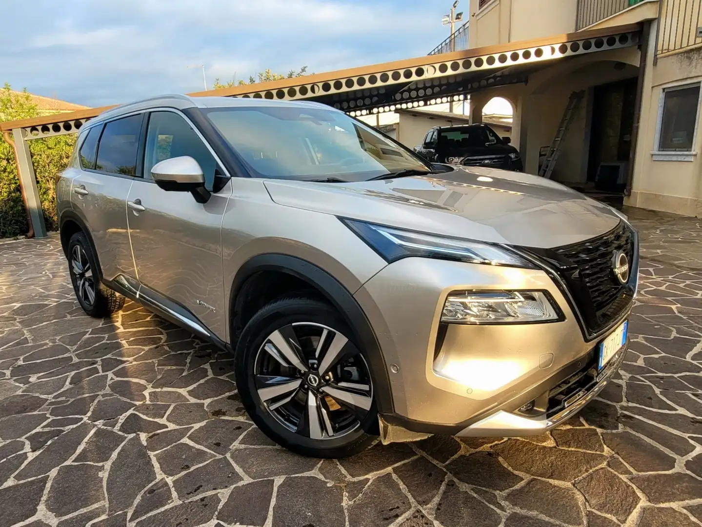 Nissan X-Trail 1.5 e-power Tekna Executive Pack e-4orce 4wd auto - 1