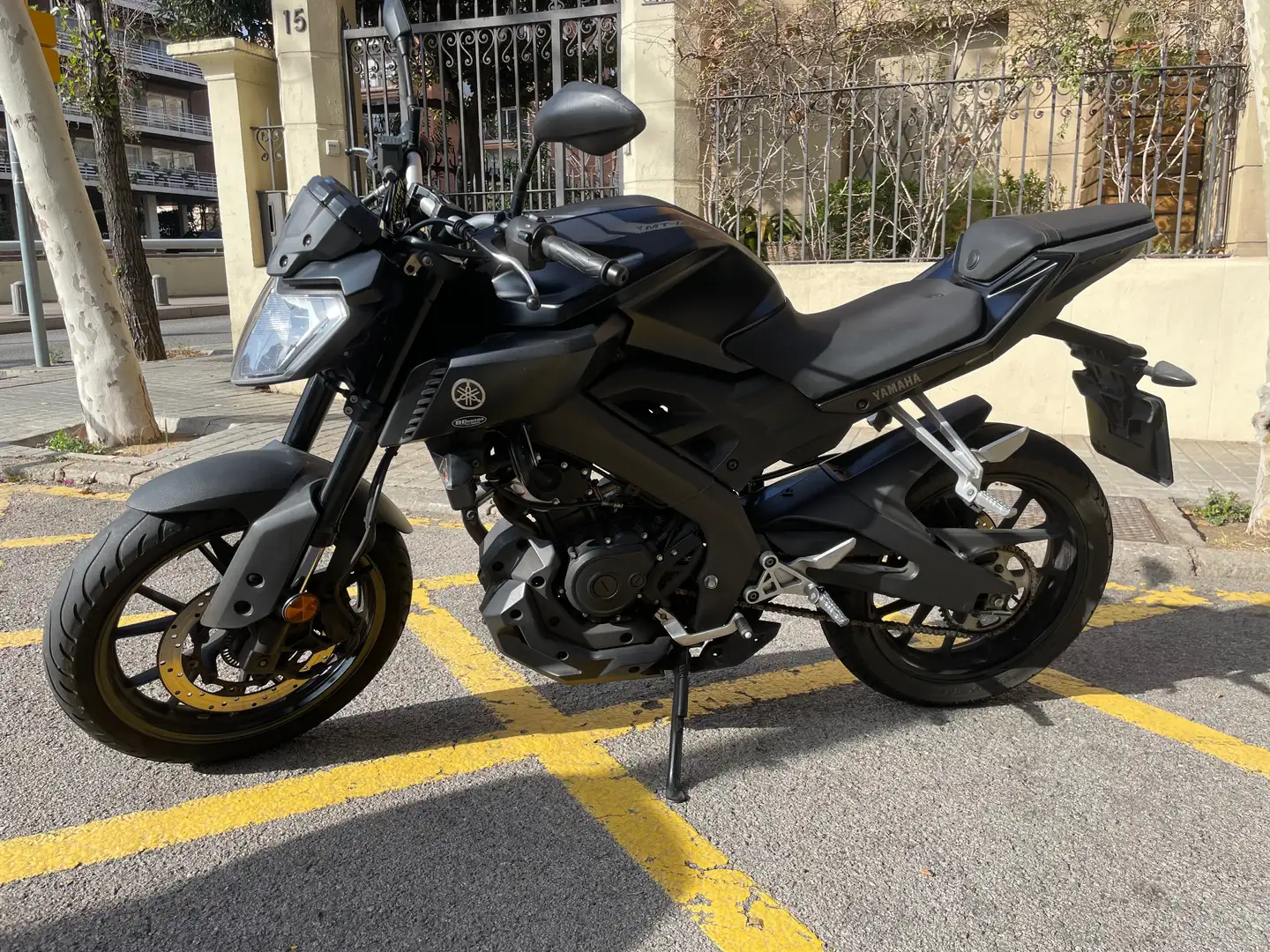 Yamaha MT-125 Negro - 1