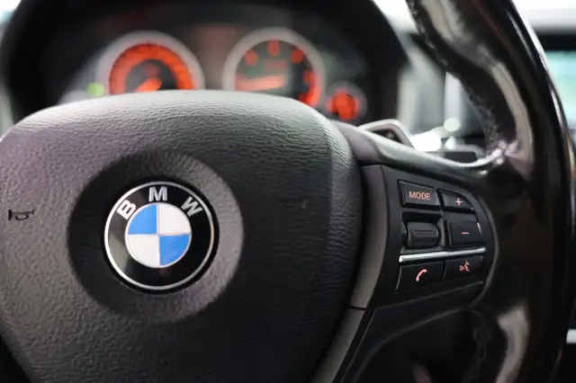 BMW X3 view 12