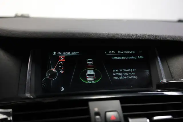 BMW X3 view 17