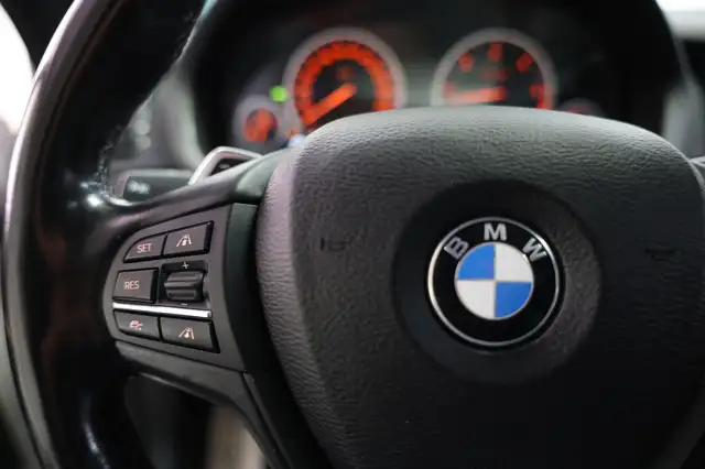 BMW X3 view 11