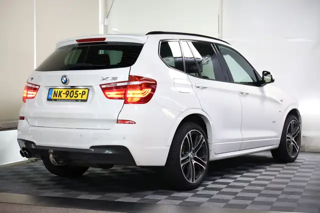 BMW X3 view 3