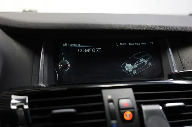 BMW X3 view 22