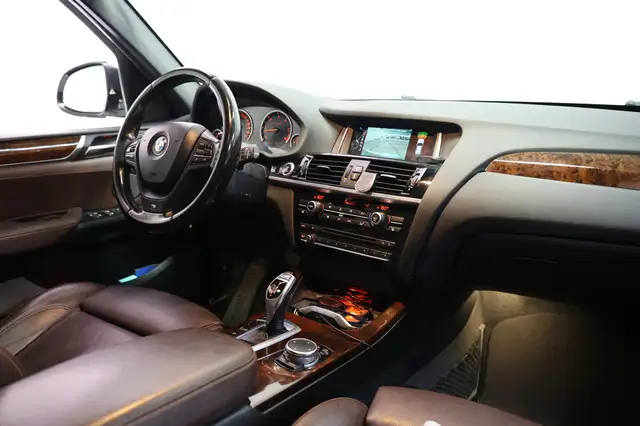 BMW X3 view 25