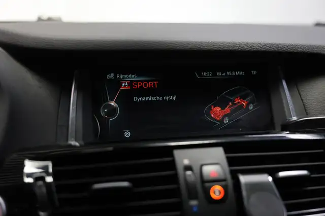 BMW X3 view 21