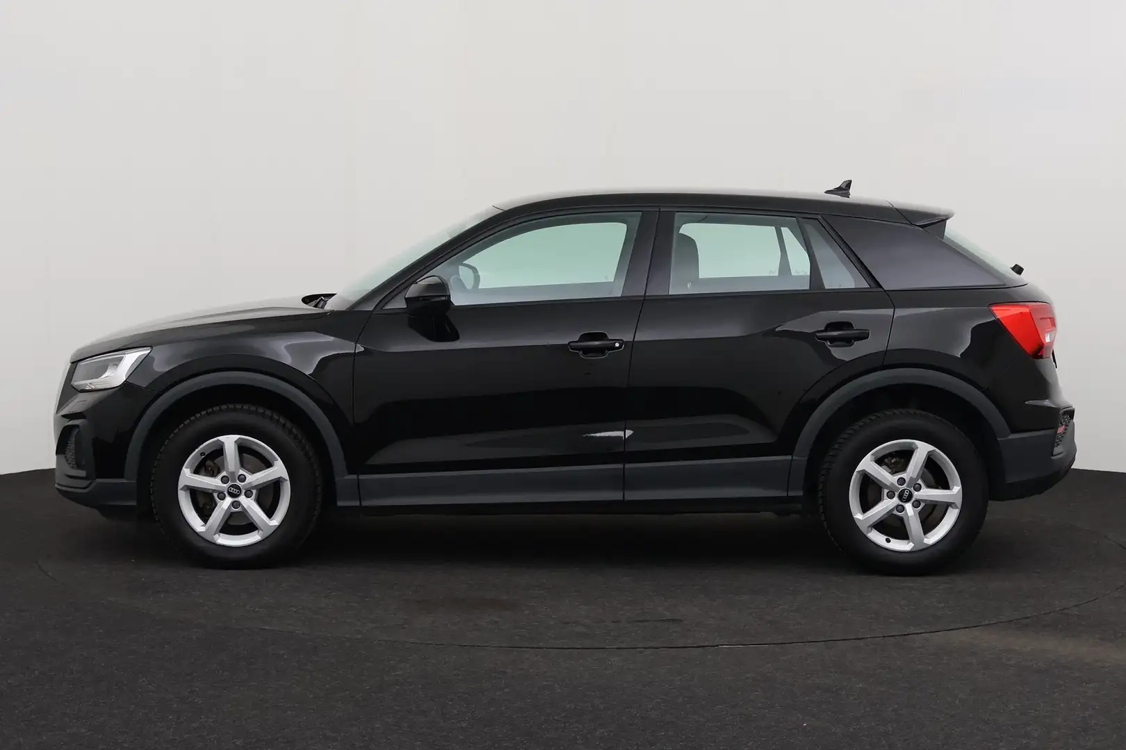 Audi Q2 1.5 TFSi S-TRONIC + GPS + PDC + ALU - 2