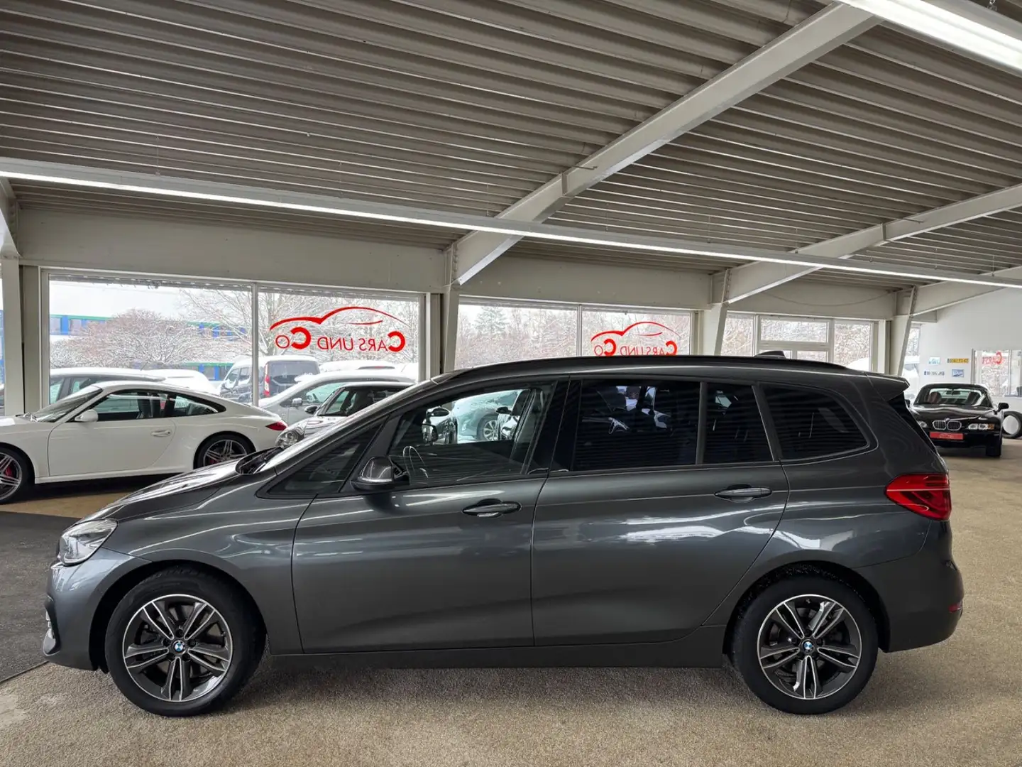 BMW 220 d Gran Tourer xD Sp-Line 7S SHZ*PAN*NAV*AHK* Gris - 2