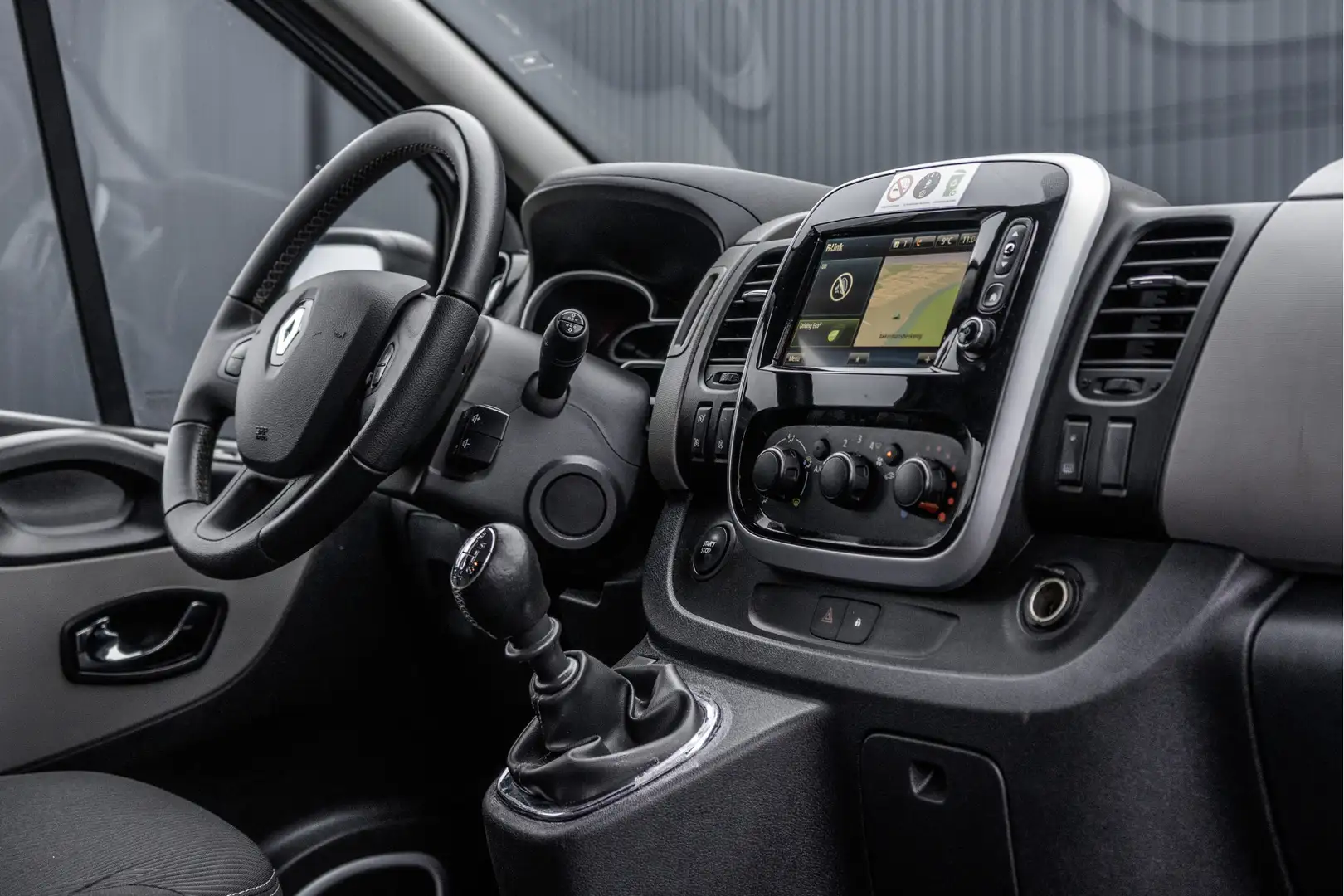Renault Trafic Passenger **dCi 9-Pers L2H1 | Incl. BPM, BTW vrij Zilver - 2
