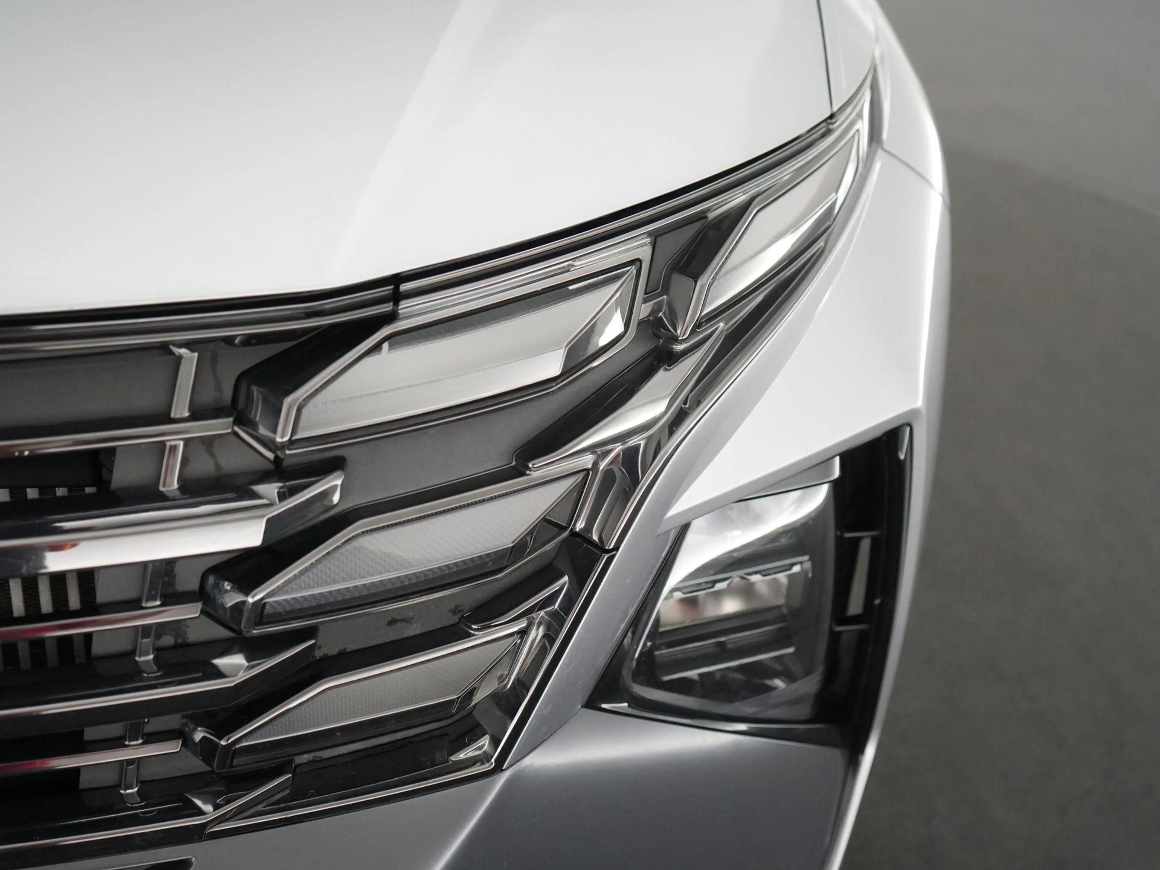 Hyundai TUCSON 1.6 T-GDi Hybrid Feel — photo 13