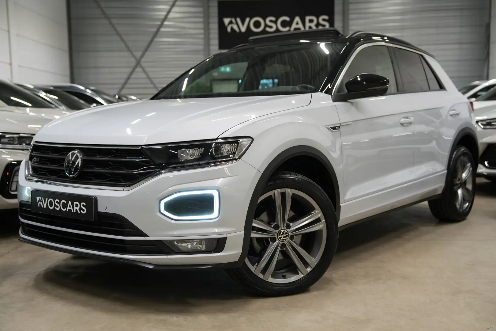 Volkswagen T-Roc 1.5 TSI 3x R-Line DSG * Pano - Virtual - Trekhaak Wit - 1