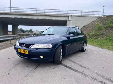 Vectra 1.8-16V Sport Edition II