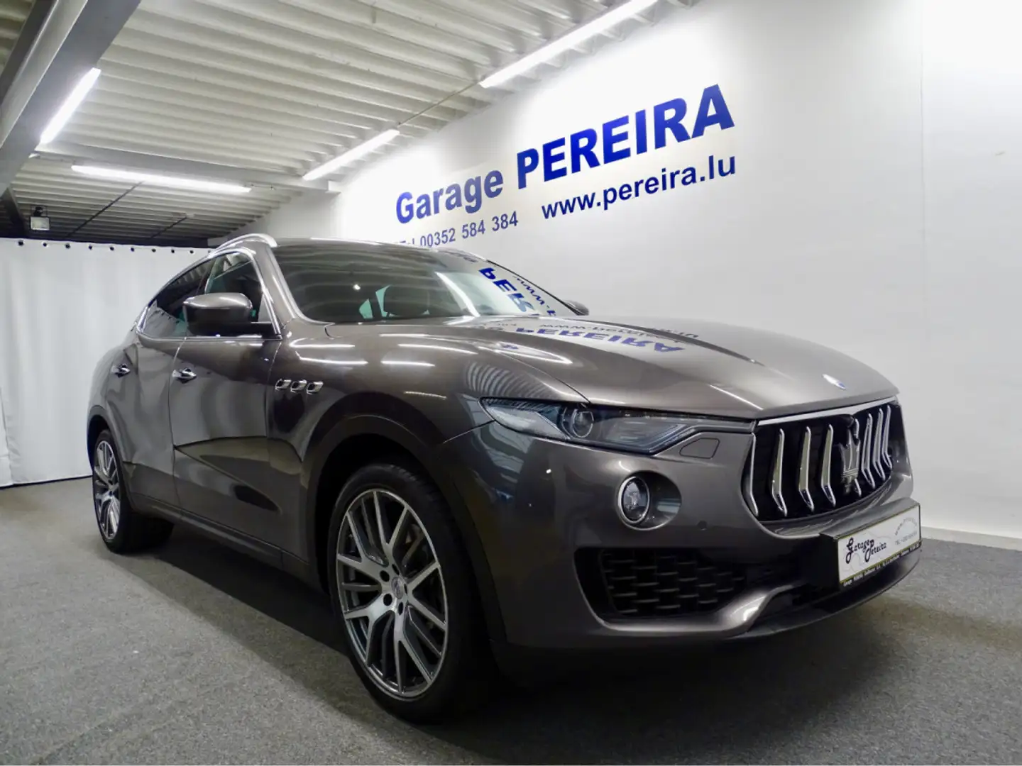 Maserati Levante Q4 SPORT PAKET  Diesel Super Economique Gris - 1
