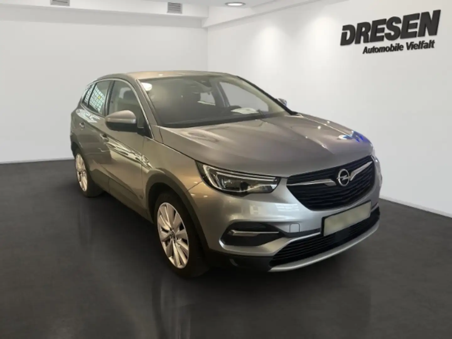 Opel Grandland X INNOVATION 1.6 Turbo PlugIn-Hybrid *ALLRAD*NAVI*PA srebrna - 2