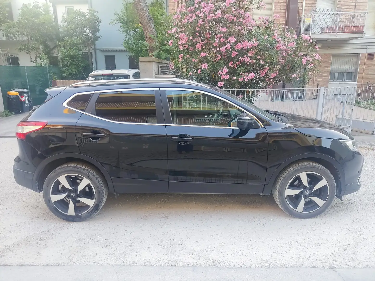 Nissan Qashqai Qashqai II 2017 1.6 dci N-Connecta 2wd 130cv aut. Nero - 1