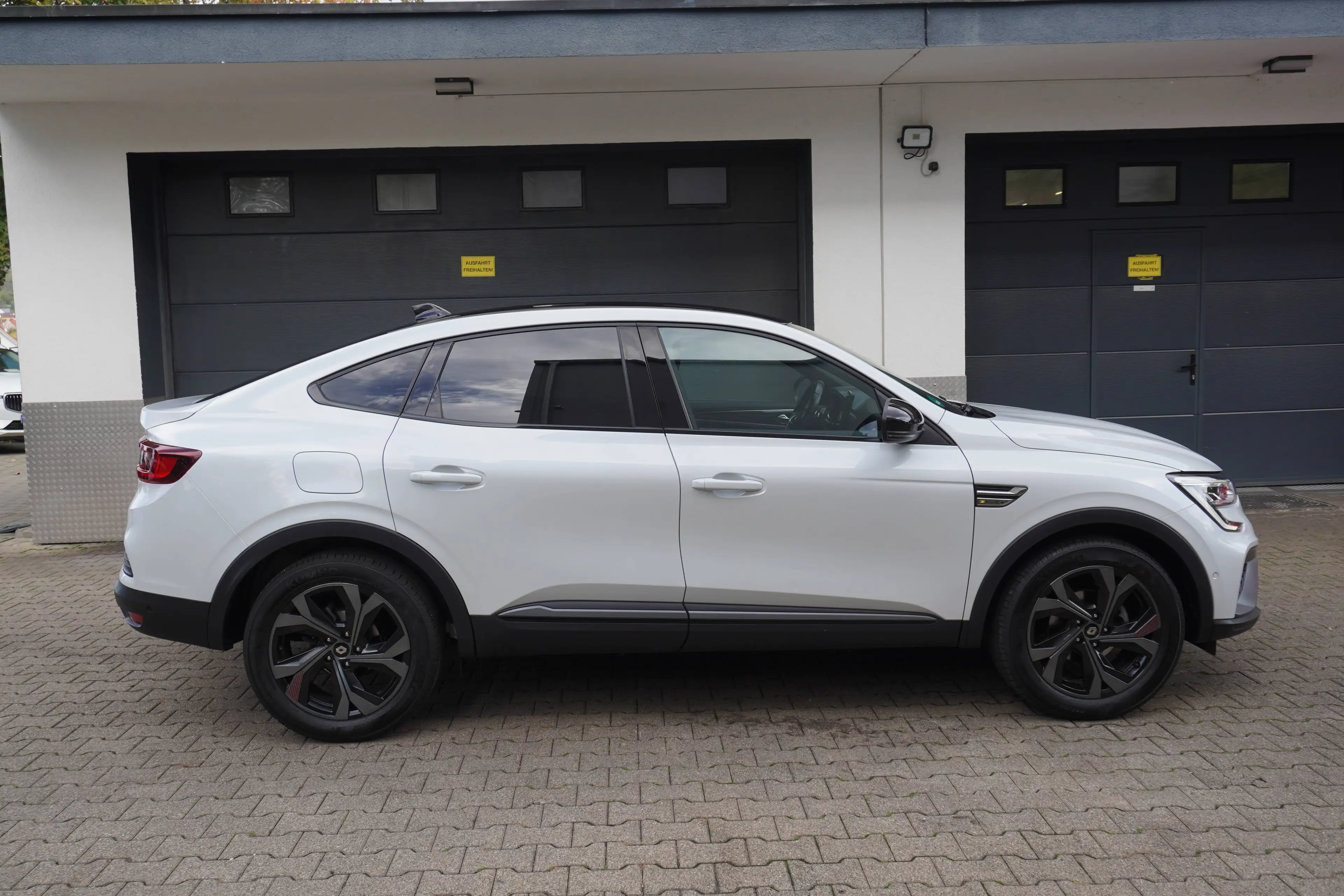 Renault Arkana R.S. Line 1.3 TCe EDC LEDER+NAVI+KAMERA+AHK+ALU+24.Tkm — photo 2