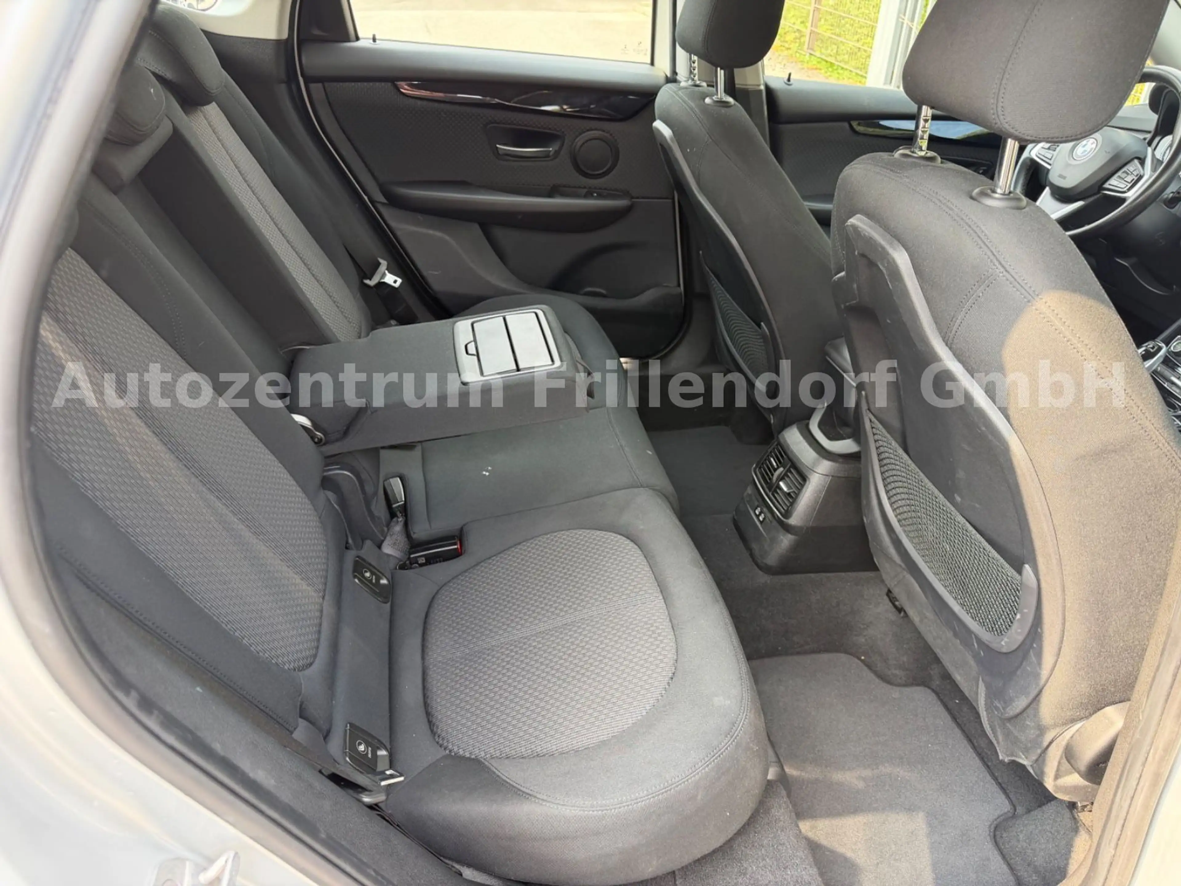 BMW 216 216 d Advanta AUTOMATIK/LED!! — photo 10