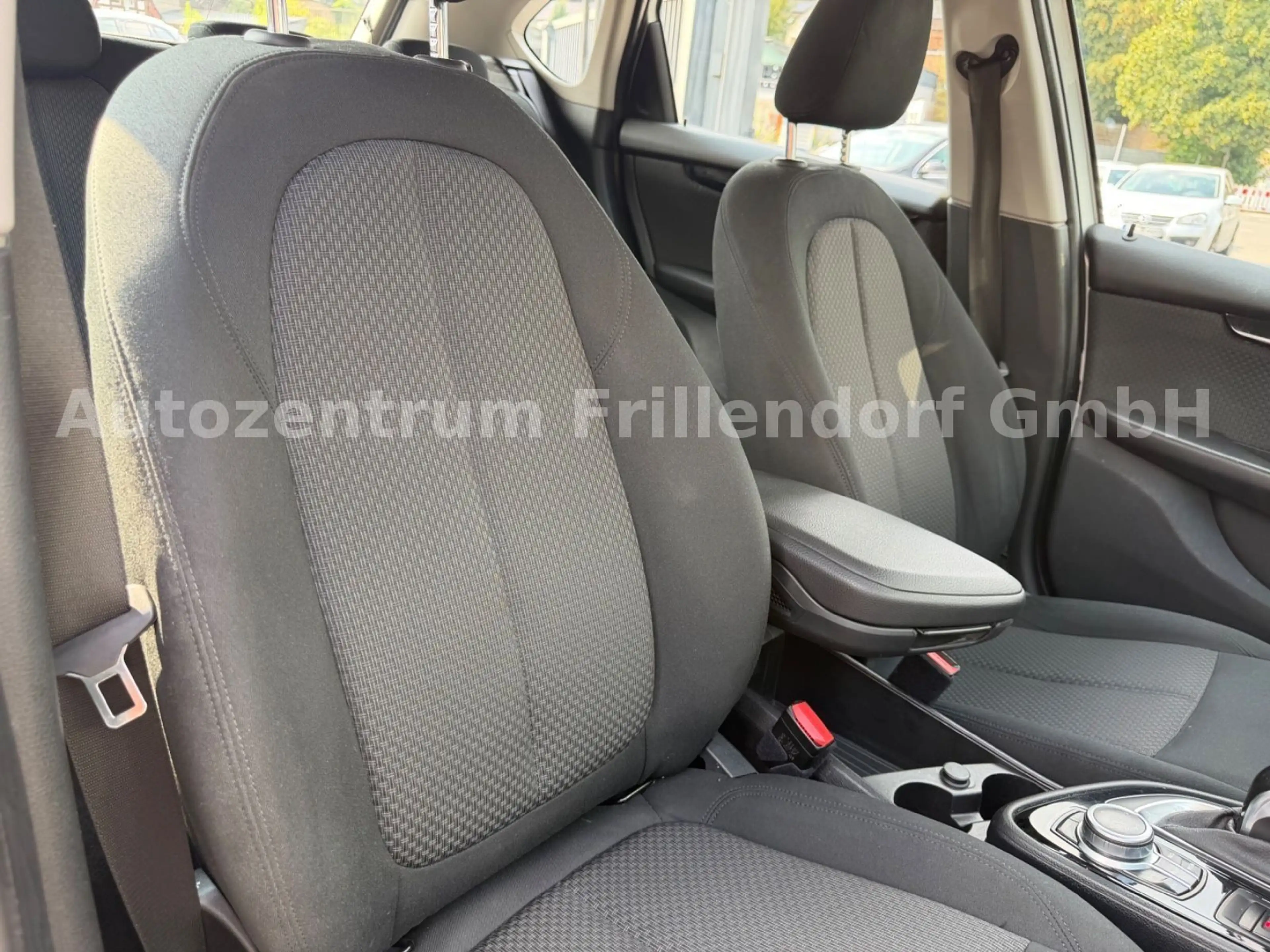BMW 216 216 d Advanta AUTOMATIK/LED!! — photo 14