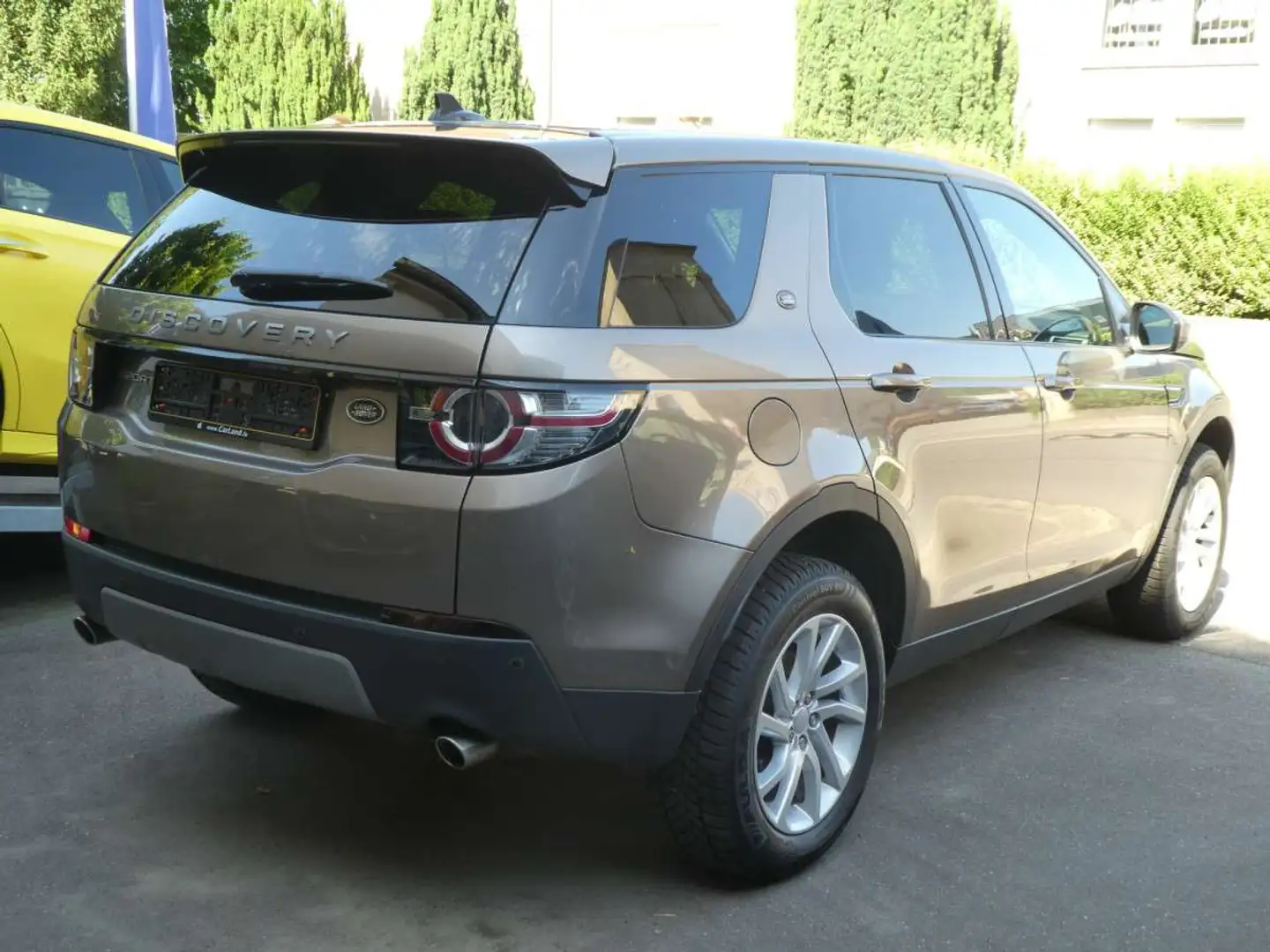 Land Rover Discovery Sport TD4 150 4WD Kahverengi - 2