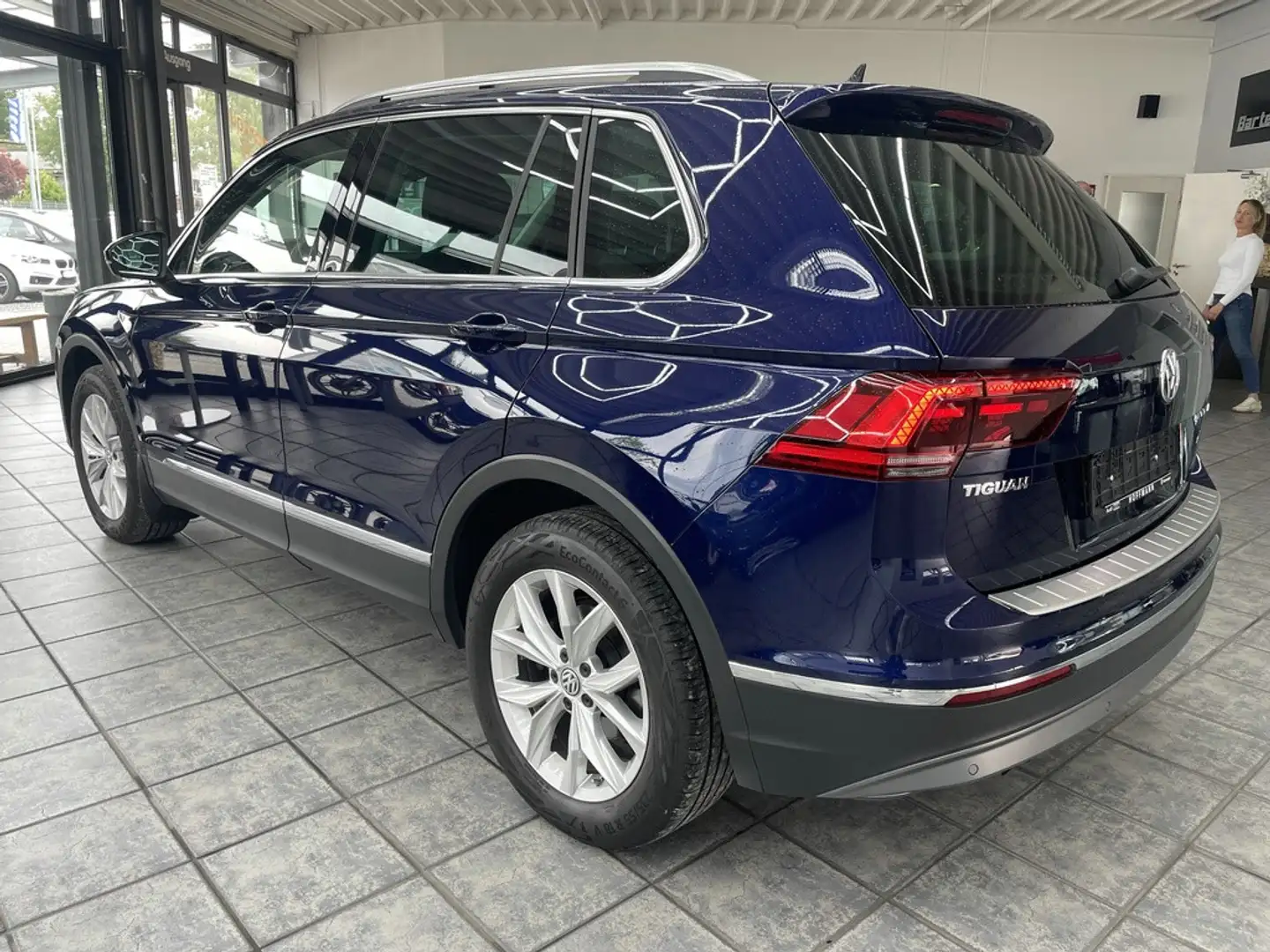 Volkswagen Tiguan 2.0 TDI 4Motion Highline, DSG, LED, HUD Blau - 2