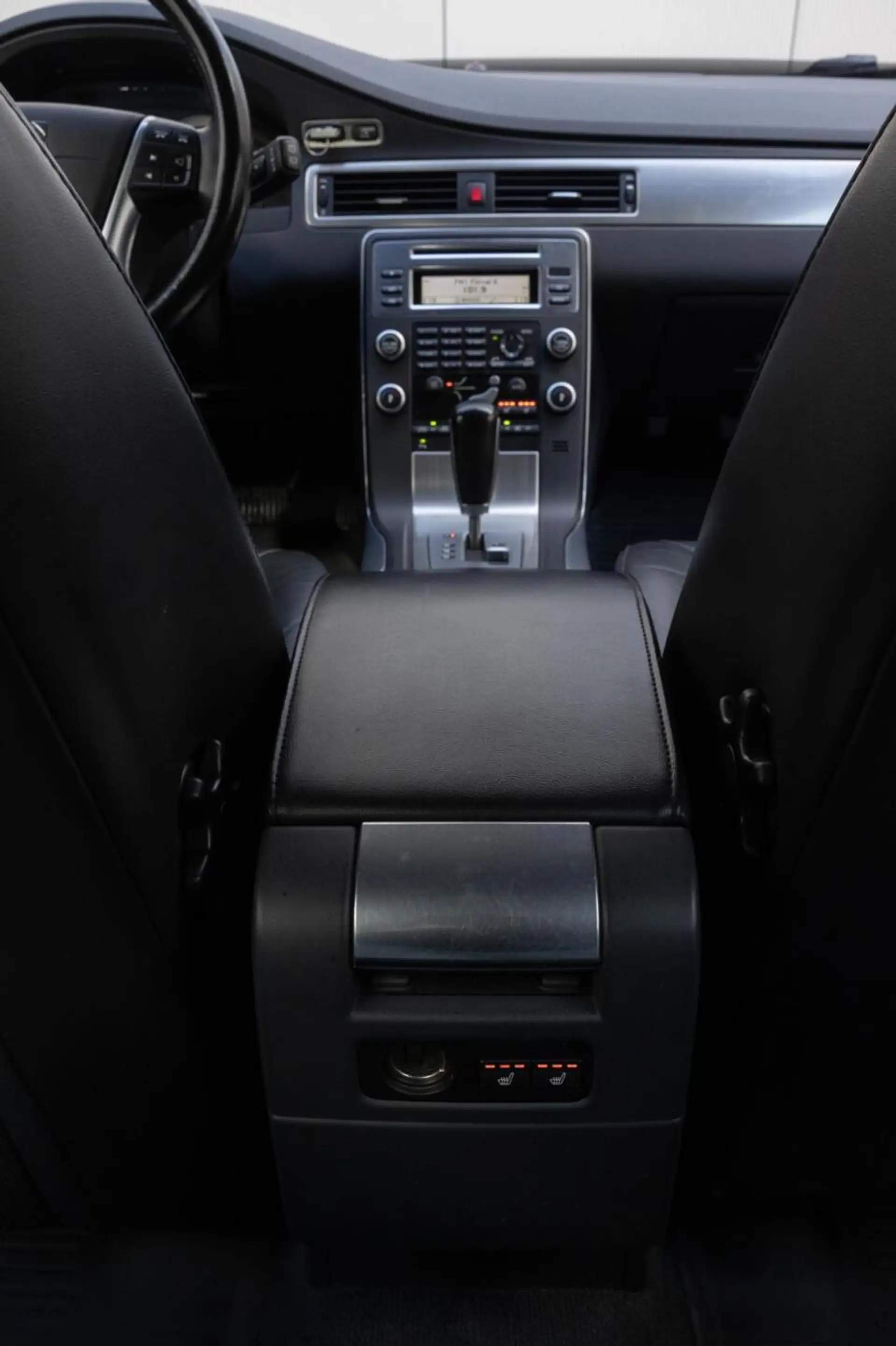 Volvo V70 2.0 Summum Automatishe versnelingsbak gereviseerd| — photo 15