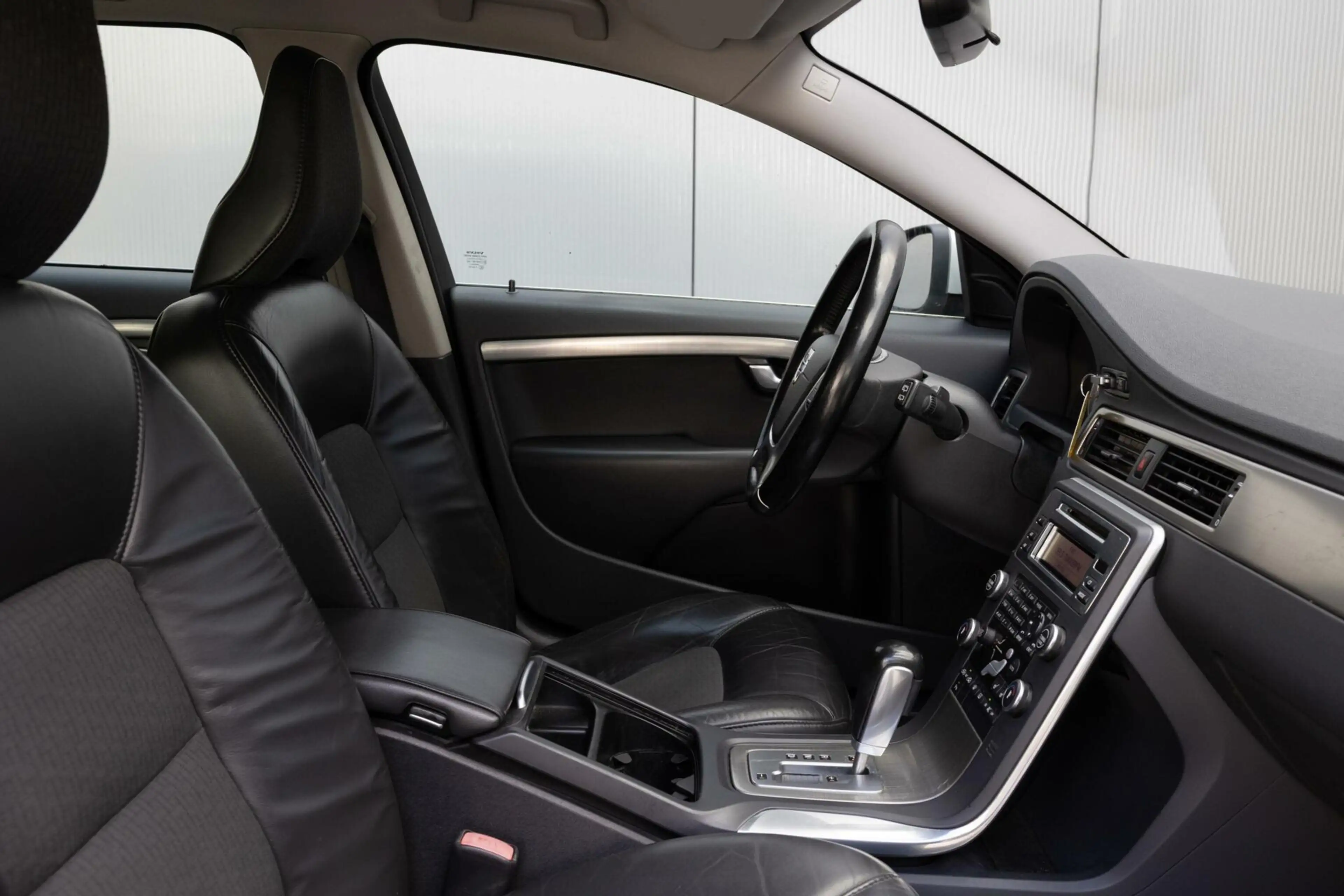 Volvo V70 2.0 Summum Automatishe versnelingsbak gereviseerd| — photo 10