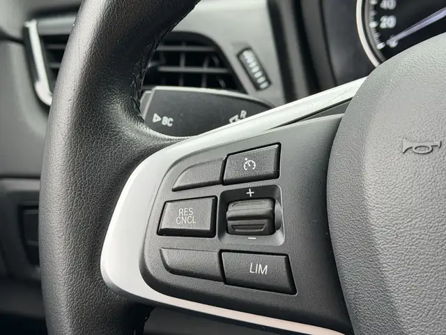 BMW 2 Series view 12