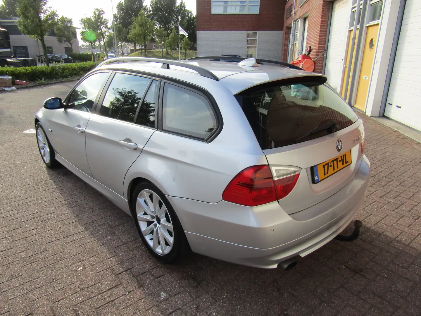 BMW 320 I TOURING HIGH EXECUTIVE BJ 07 /NAVI/NAP/CLIMATE C - 2