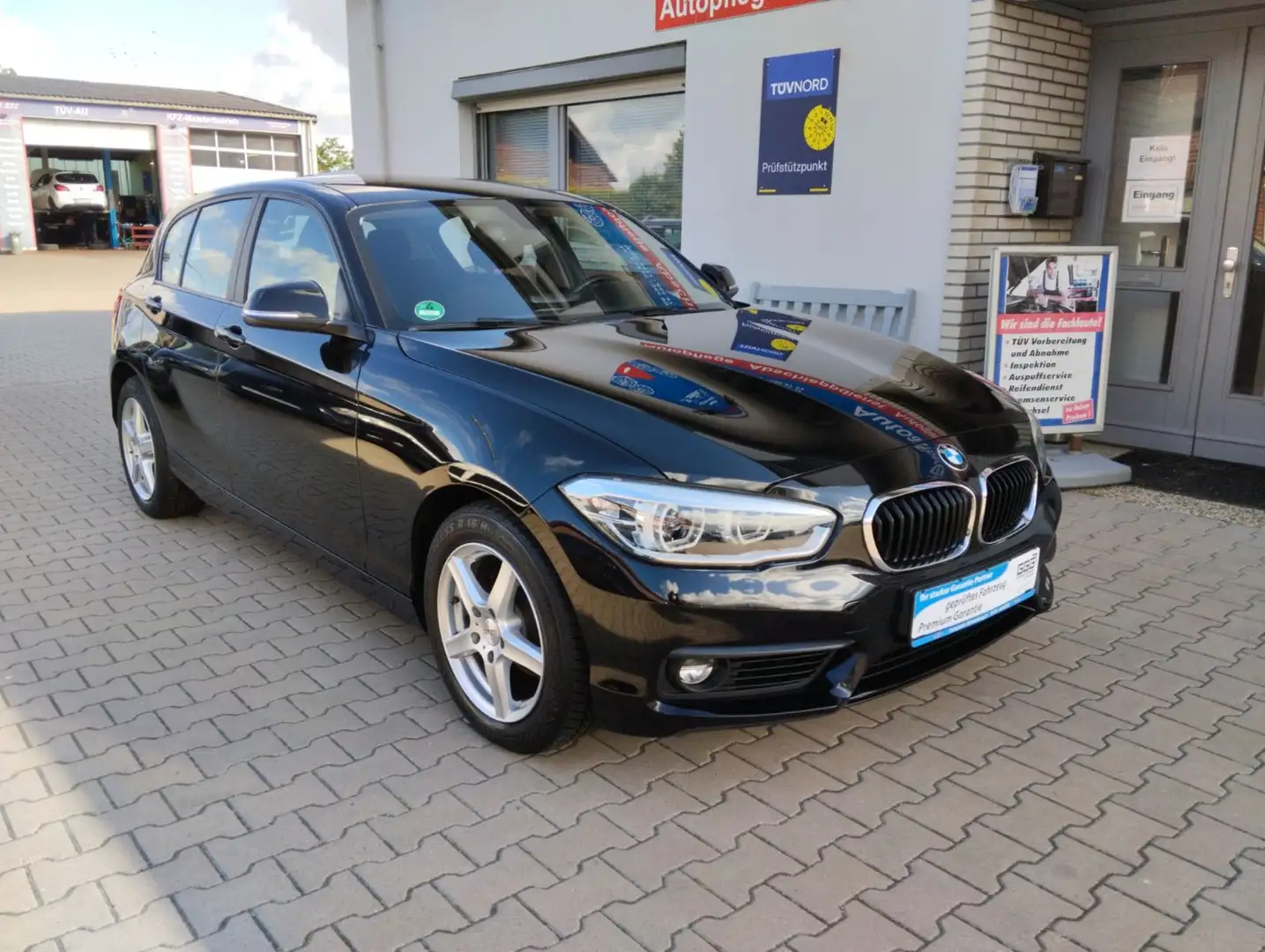 BMW 118 Baureihe 1 118 d Advantage TÜV-AU NEU Noir - 1