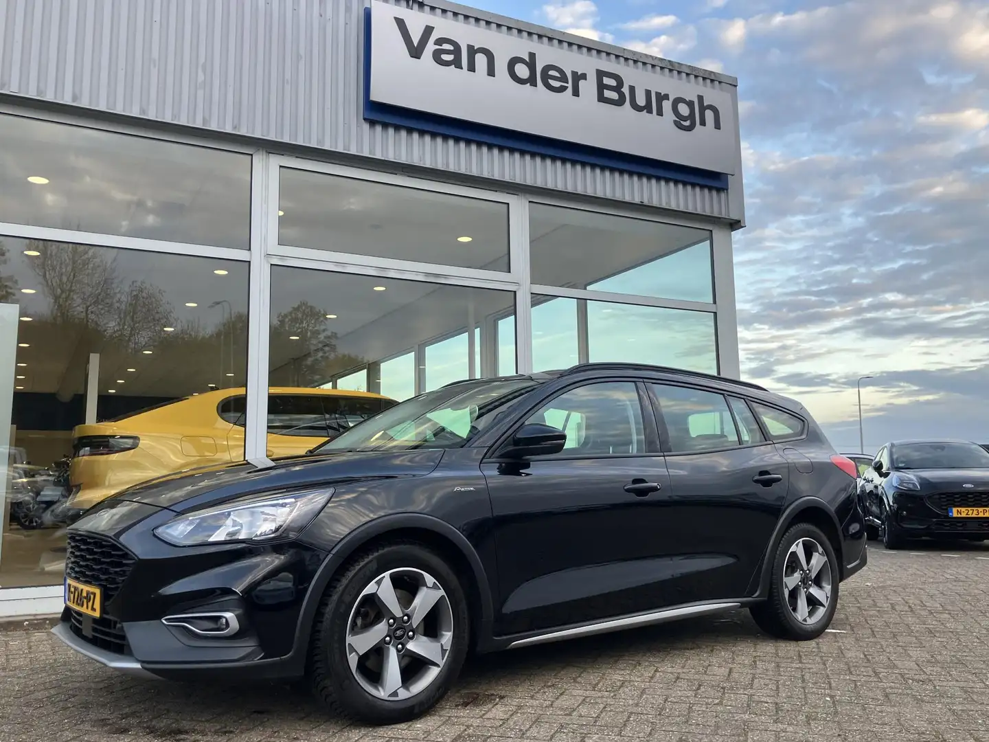 Ford Focus Wagon Active Business 1.0 ECOboost 125pk WinterPac Noir - 2