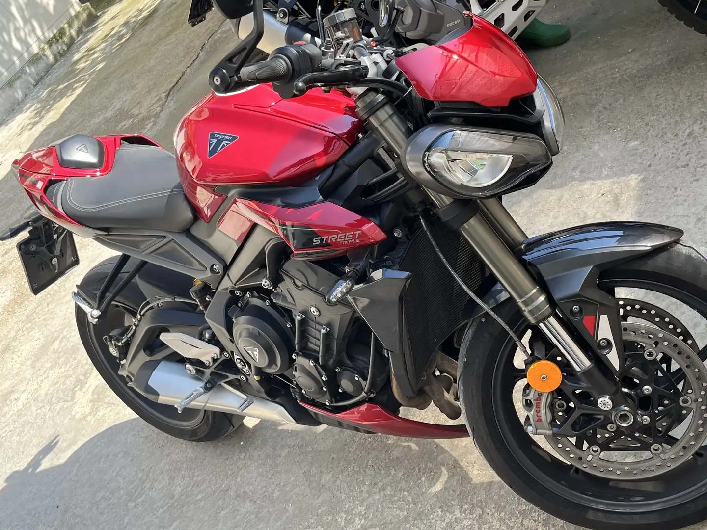 Triumph Street Triple RS - 1