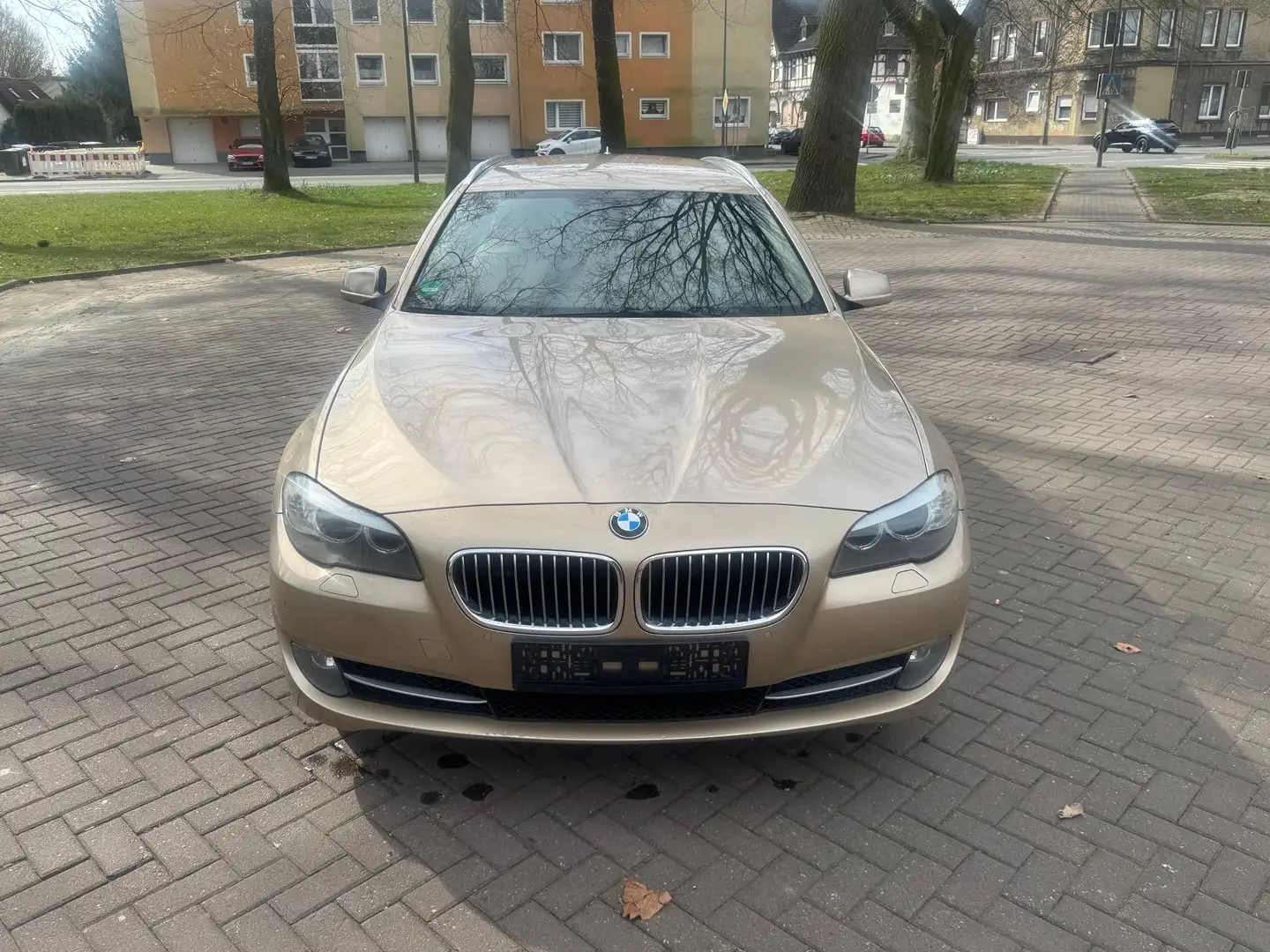 BMW 520 d Turbo&Inspektion&TÜV Neu Navi PDC AHK TOP Beige - 2