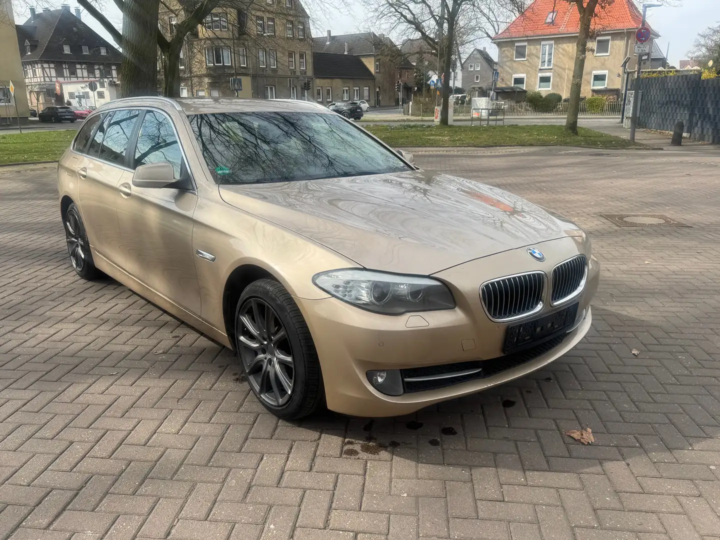 BMW 520 d Turbo&Inspektion&TÜV Neu Navi PDC AHK TOP Beige - 1