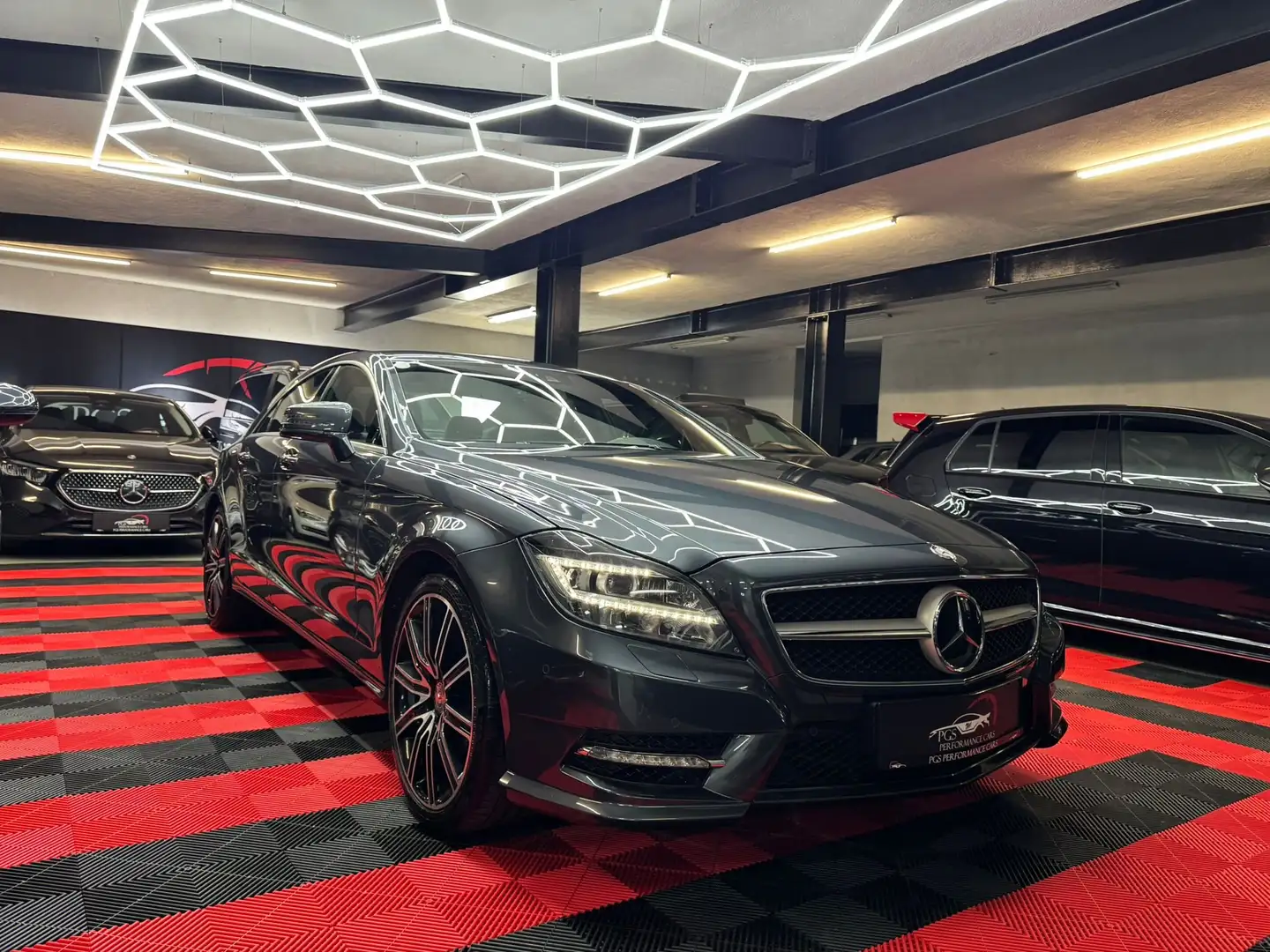 Mercedes-Benz CLS 350 CLS 350 CDI BE 4Matic Edition 1 (218.393) Gris - 2