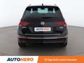 Volkswagen Tiguan 2.0 TDI Highline 4Motion BMT R-Line *ACC*LED*SPUR* Zwart - thumbnail 5