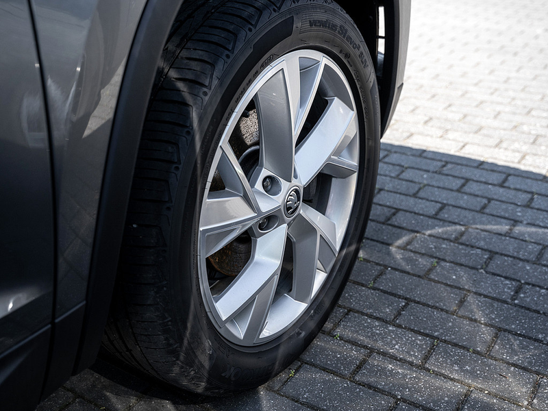Skoda Kodiaq 2.0 TDI Ambition AHK KAM SHZ LED PDC — photo 5