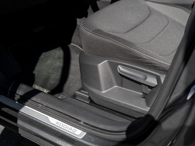 Skoda Kodiaq 2.0 TDI Ambition AHK KAM SHZ LED PDC — photo 14