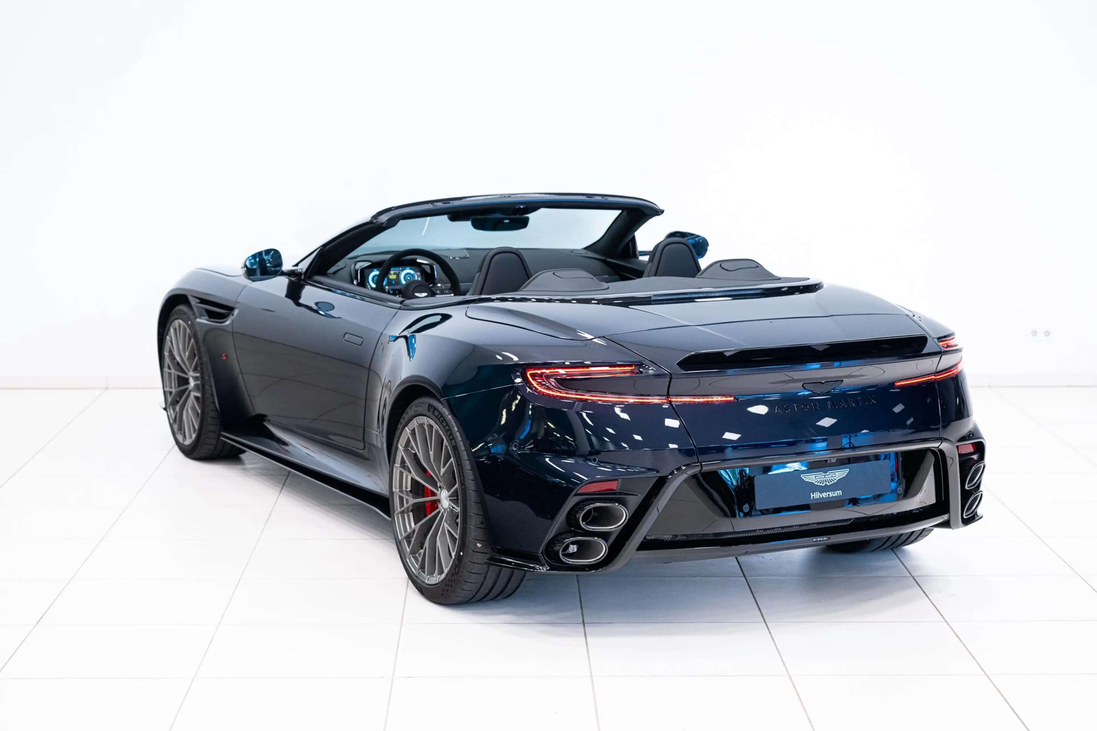 Aston Martin DB12 S Volante NEW 2026 * — photo 8