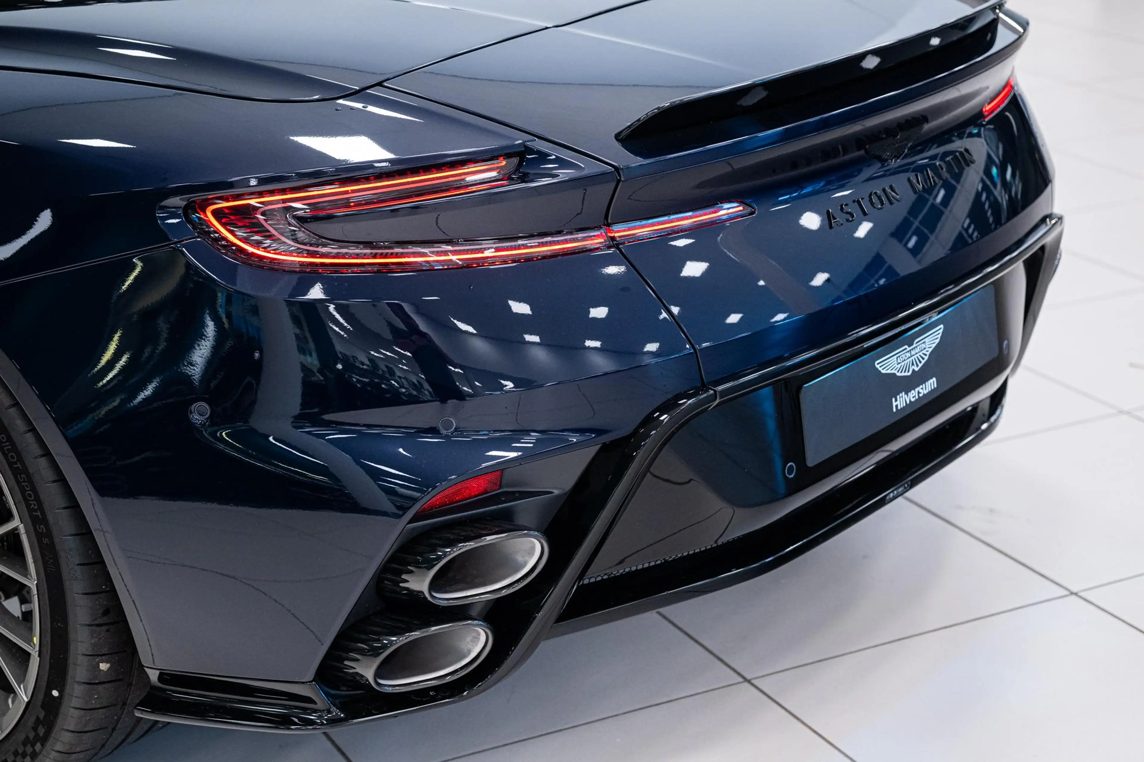 Aston Martin DB12 S Volante NEW 2026 * — photo 10