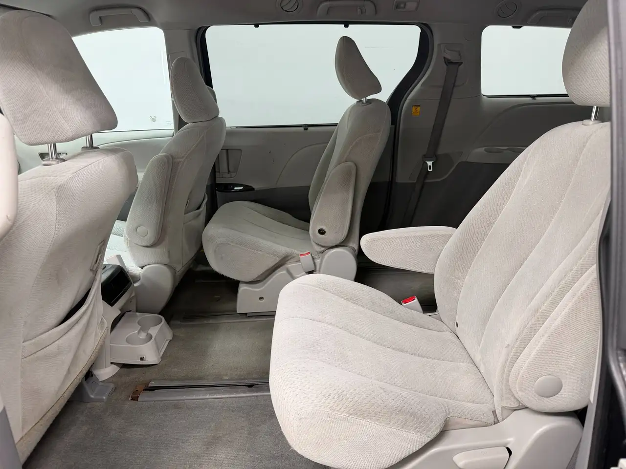 Toyota Sienna photo Toyota Sienna