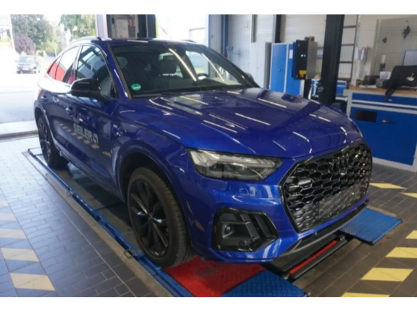 Audi Q5 TFSI e S line 50 TFSI e edOne/Matri Blau - 2