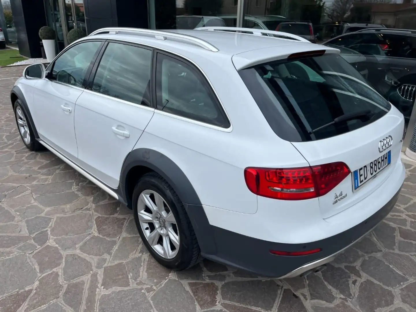 Audi A4 allroad 2.0 TDI 143CV ADVANCED Blanc - 2