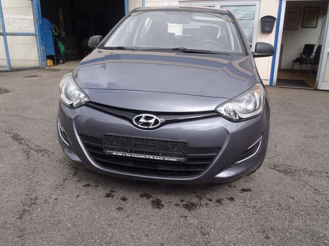 Hyundai i20 1.2 Fifa World Cup Edition KLIMA