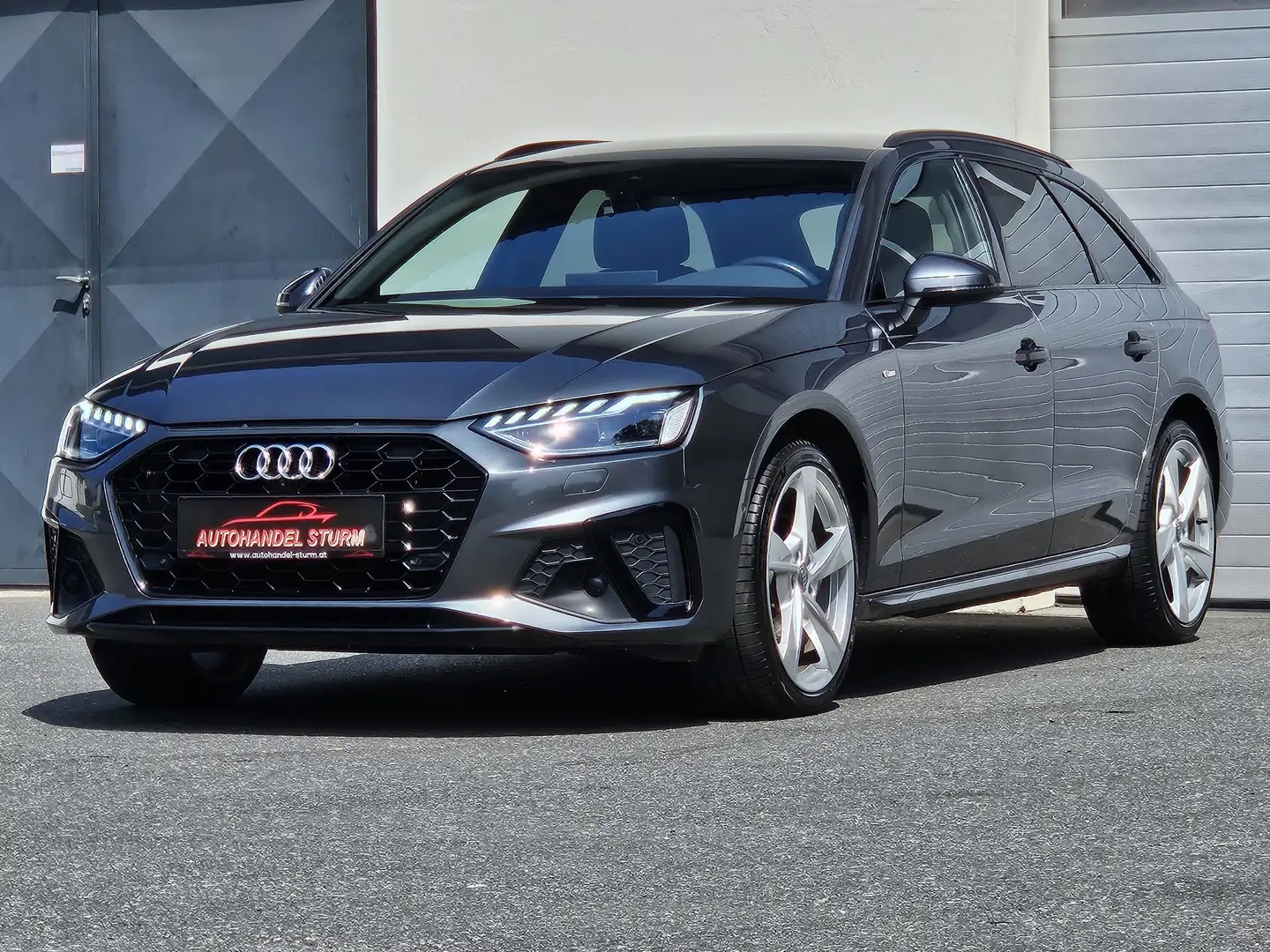 Audi A4 A4 Avant 40 TDI S-line S-tronic *Black*Matrix* Grau - 1