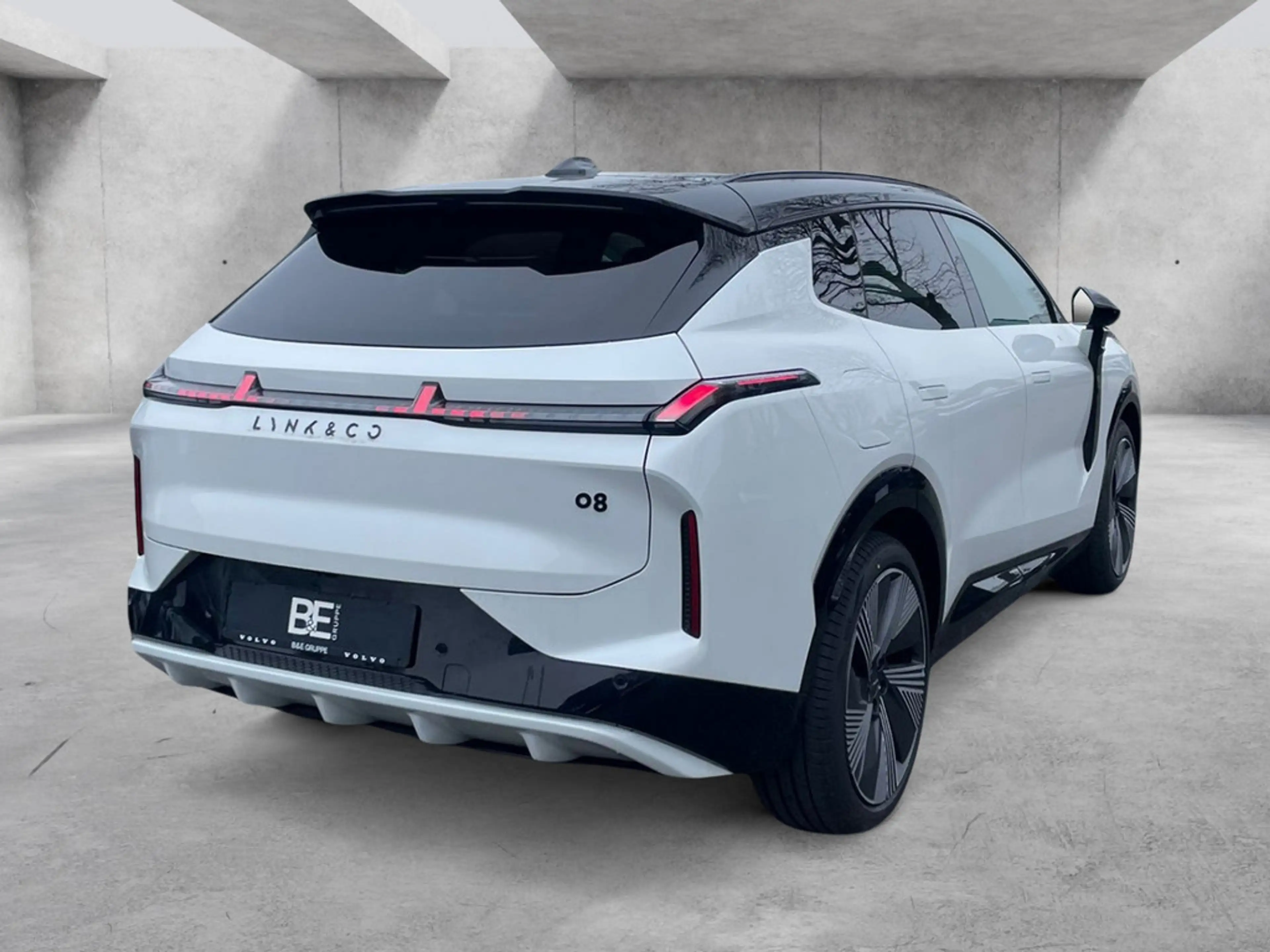 Lynk & Co 08 More Plug-In Hybrid 200km elektr. Reichweite — photo 2