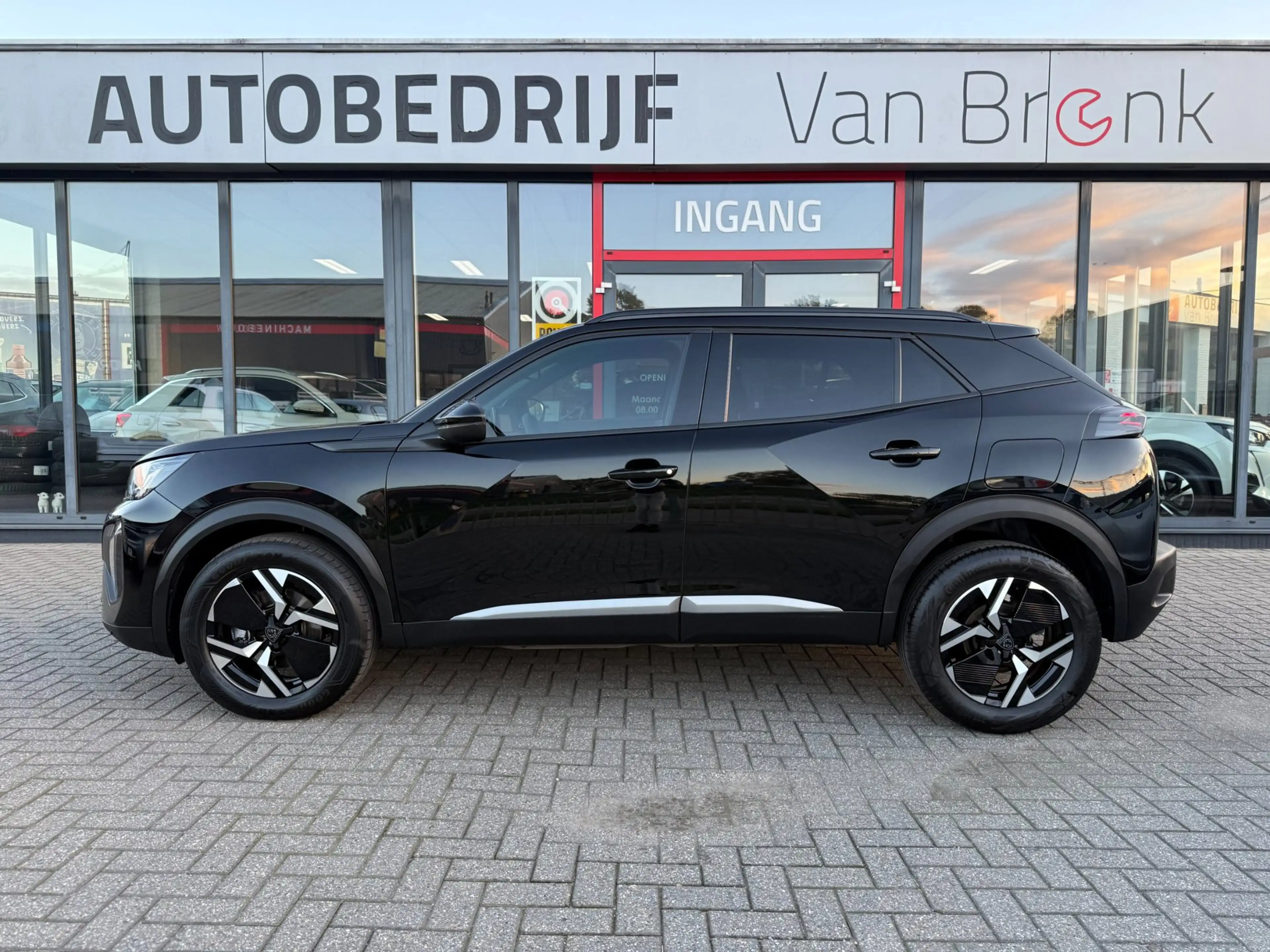 Peugeot 2008 1.2 Hybrid 145PK Allure | Carplay | Rijstrooksenso — photo 2