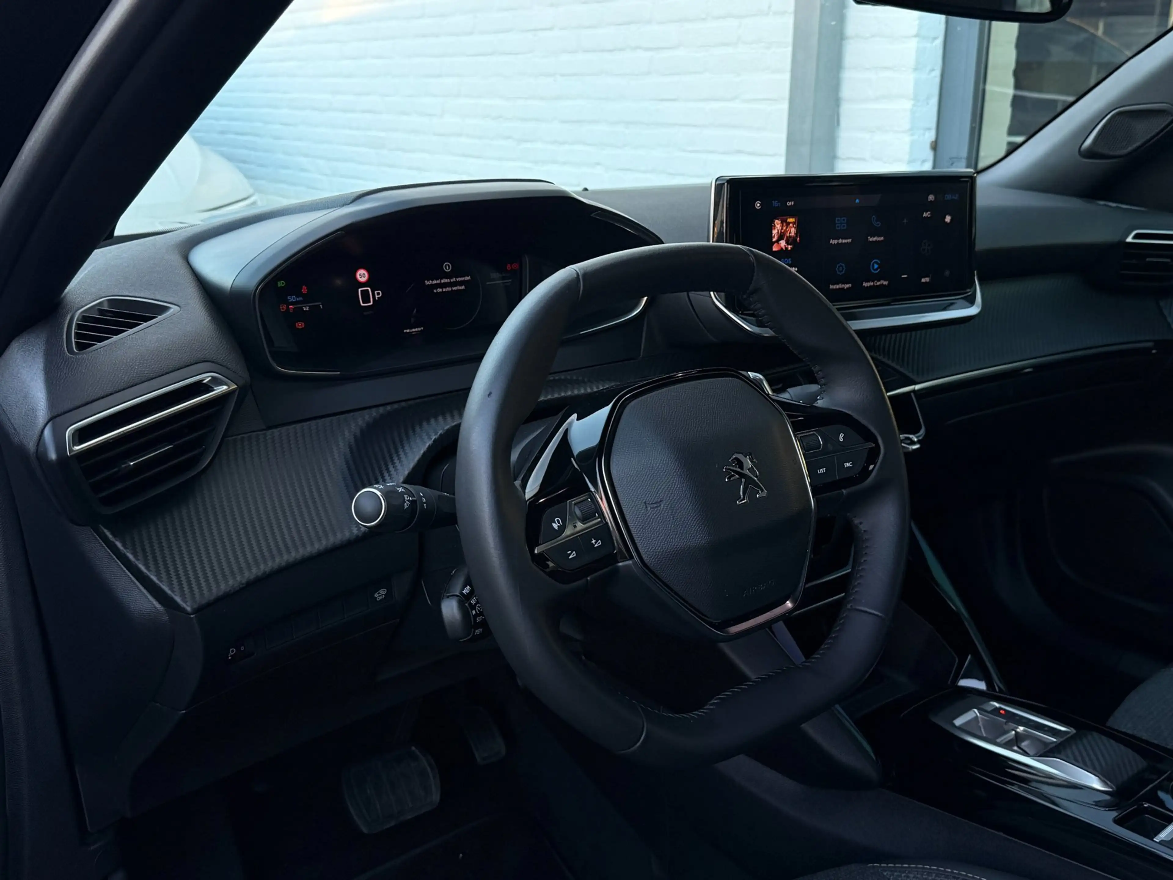 Peugeot 2008 1.2 Hybrid 145PK Allure | Carplay | Rijstrooksenso — photo 41