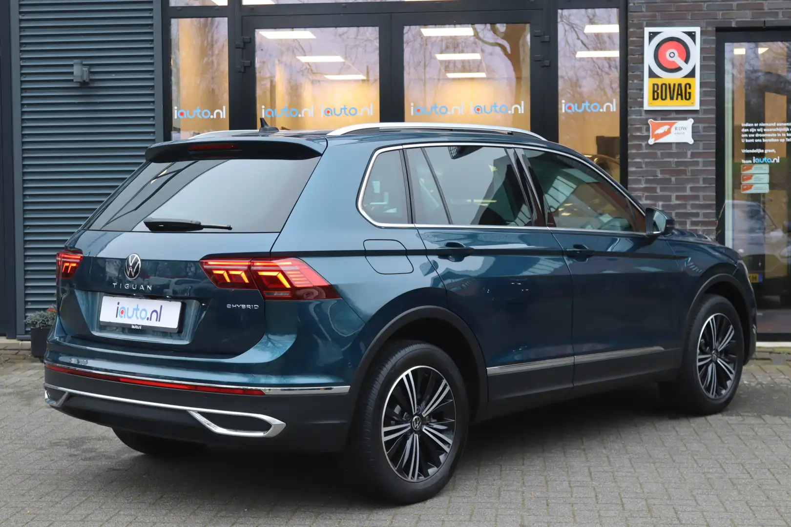 Volkswagen Tiguan 1.4 TSI 245pk eHybrid Elegance Pano/IQ.Light/Camer Blau - 2