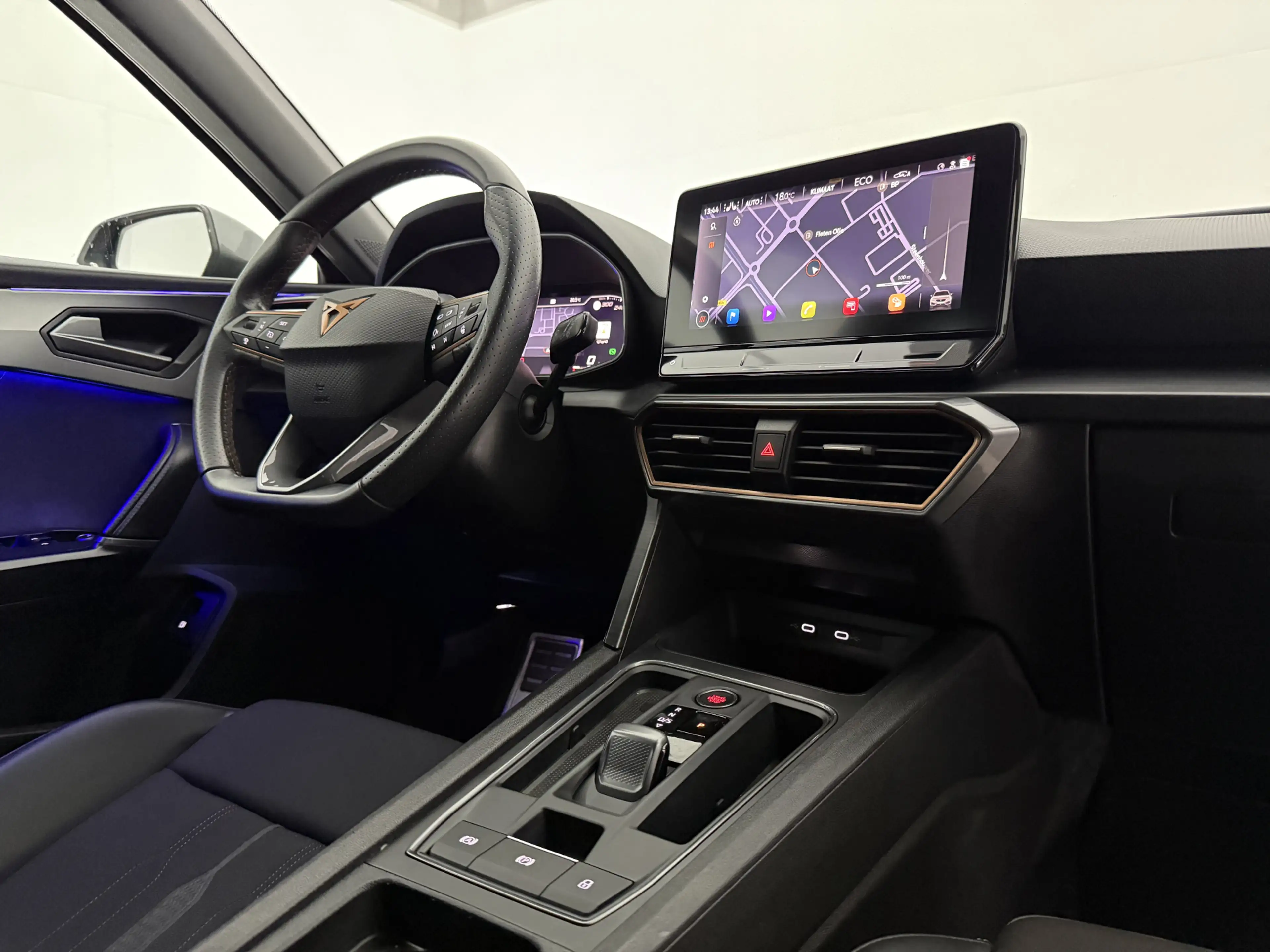 CUPRA Leon 1.4 TSI e-Hybrid VZ Adrenaline | Sfeer | Virtual | — photo 18
